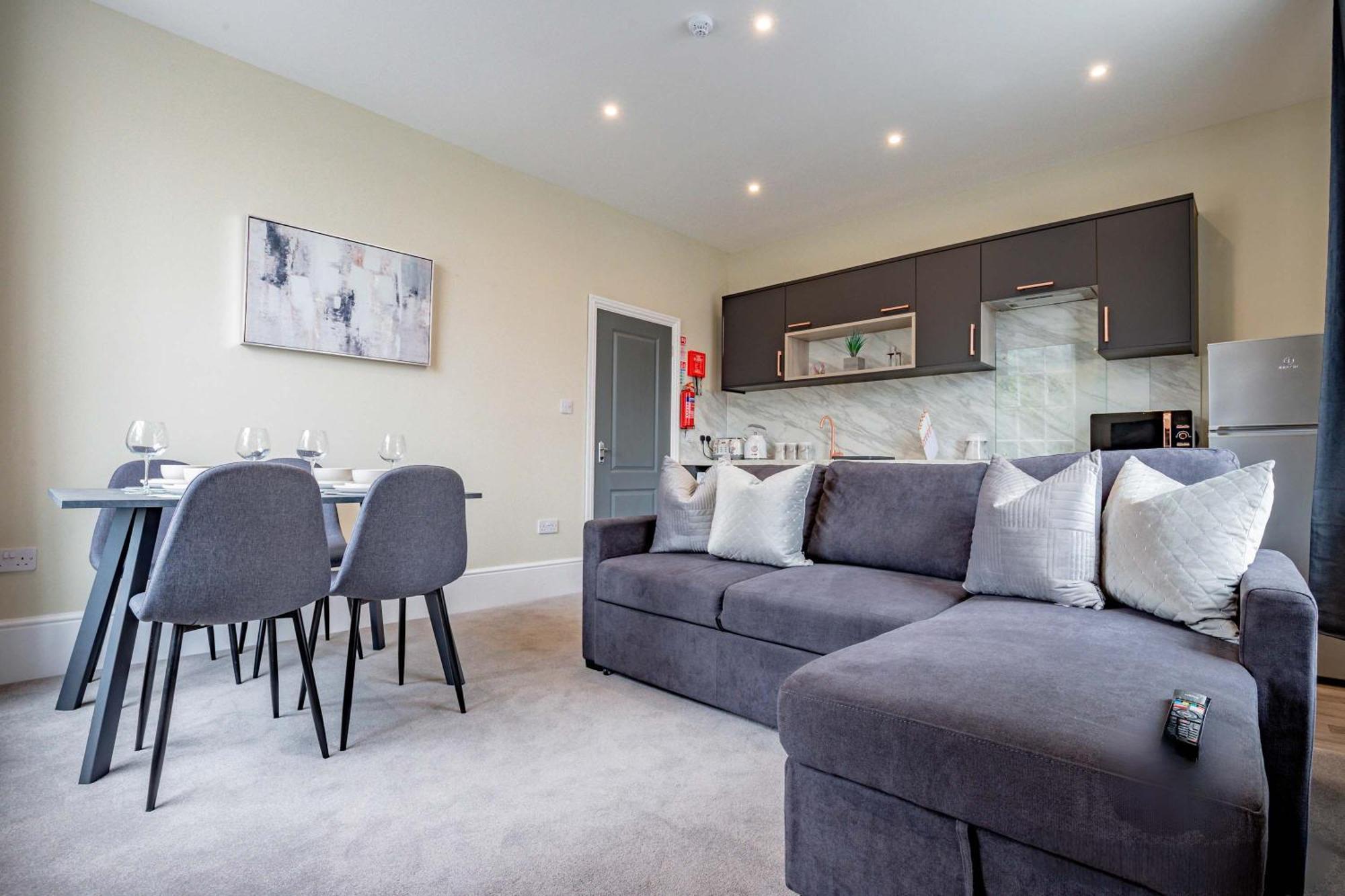Host & Stay - Shaw Street Flat Вустер Экстерьер фото